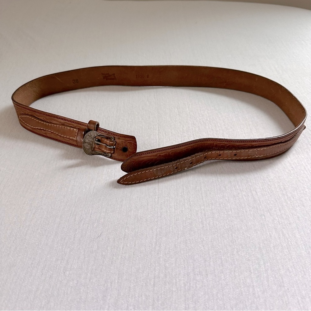 Women’s Western Belt Leather with Intricate Detail 38”